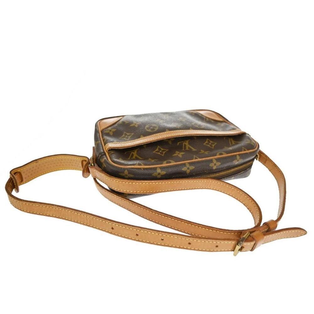 LOUIS VUITTON Monogram Trocadero 24
Crossbody Bag - Picture 8 of 10